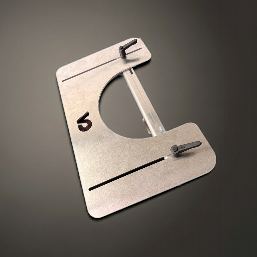 CA-Vision SchnittFix im Einsatz auf einem Dachziegel