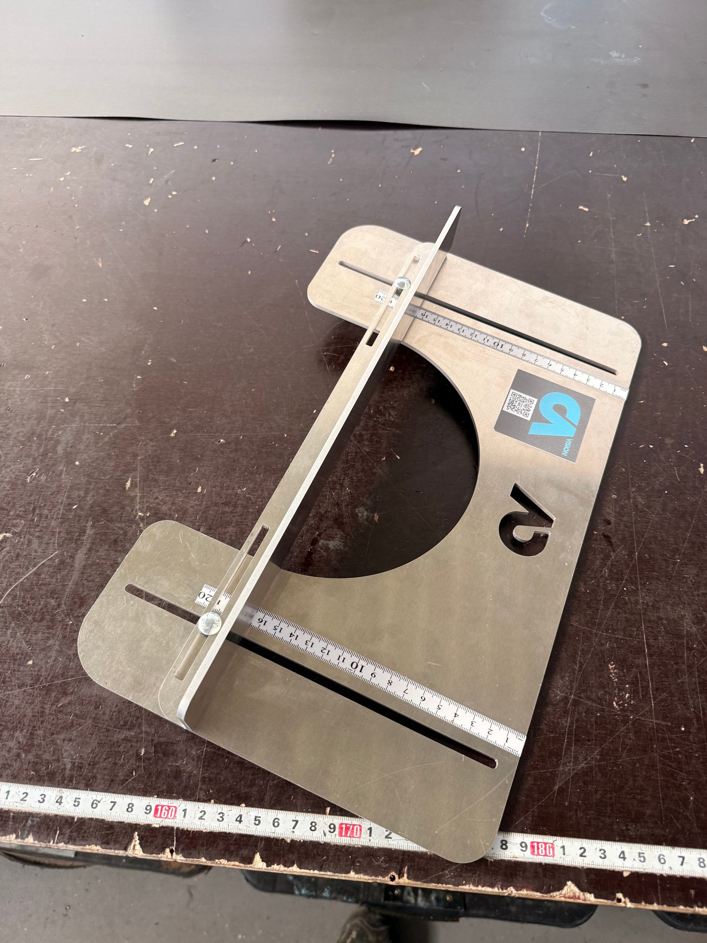 SchnittFix Werkzeug für Dachdecker bei Gauben und Dachfenstern